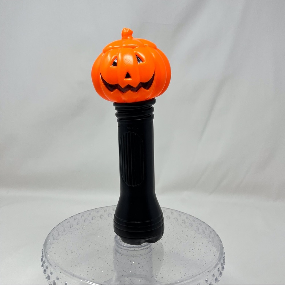 Vintage Halloween Fun world blinking flashlight blow mold style pumpkin